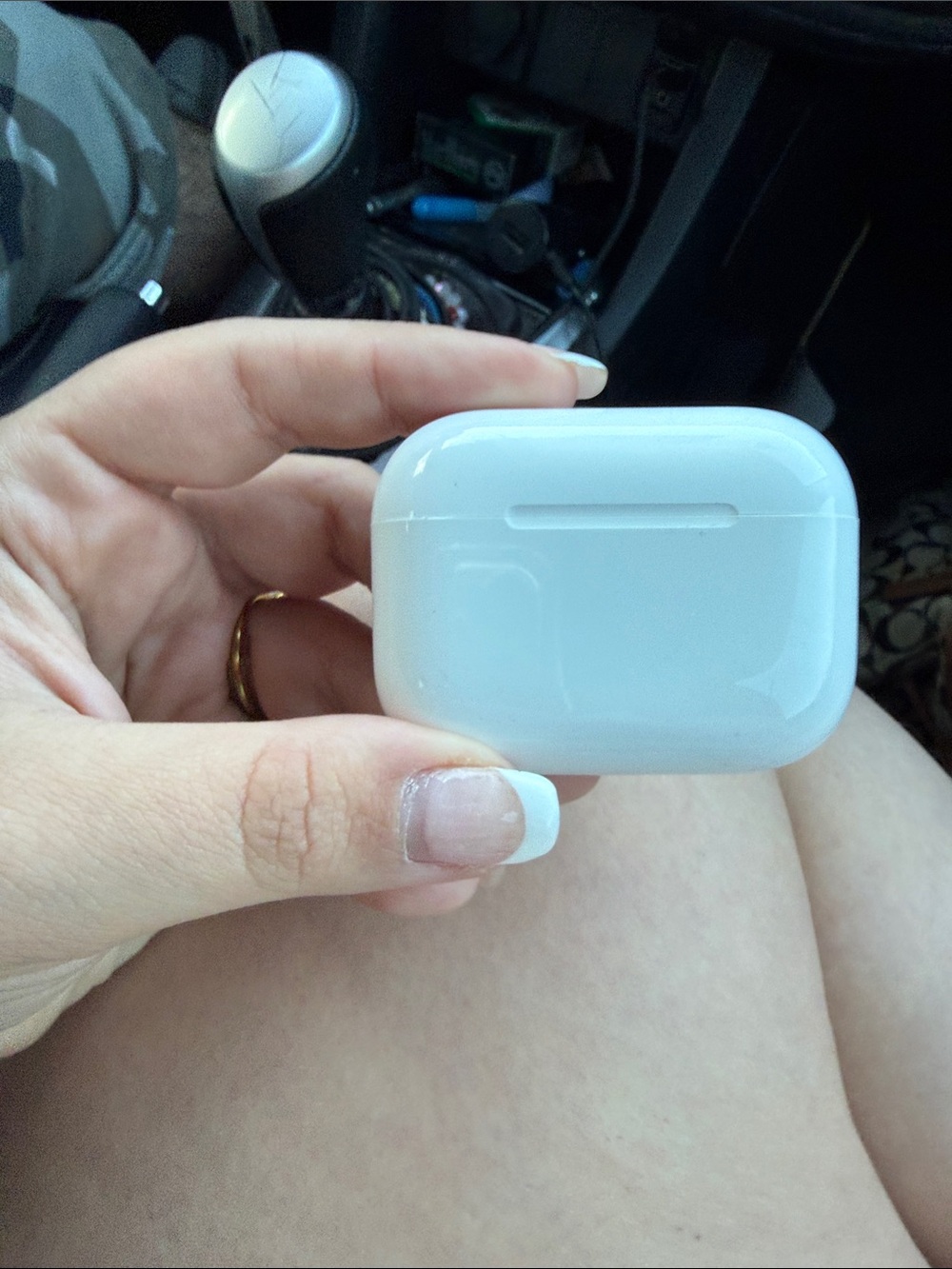 Apple White Wireless Earbuds Charging Case